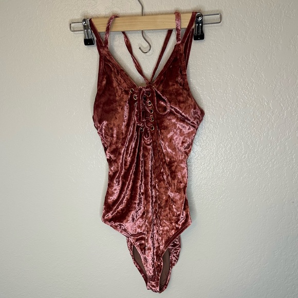 Pink Velvet Bodysuit - Picture 2 of 9
